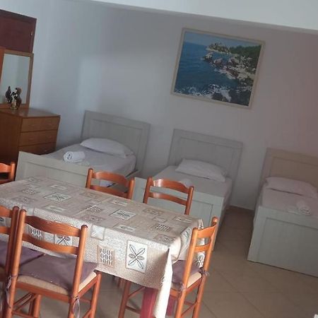 Himara Apartments Exterior photo