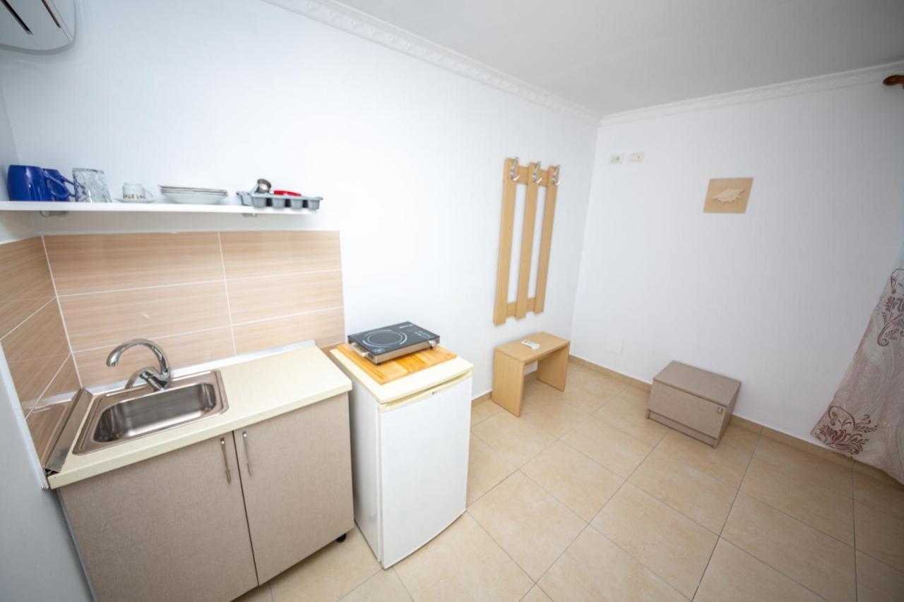Himara Apartments Exterior photo