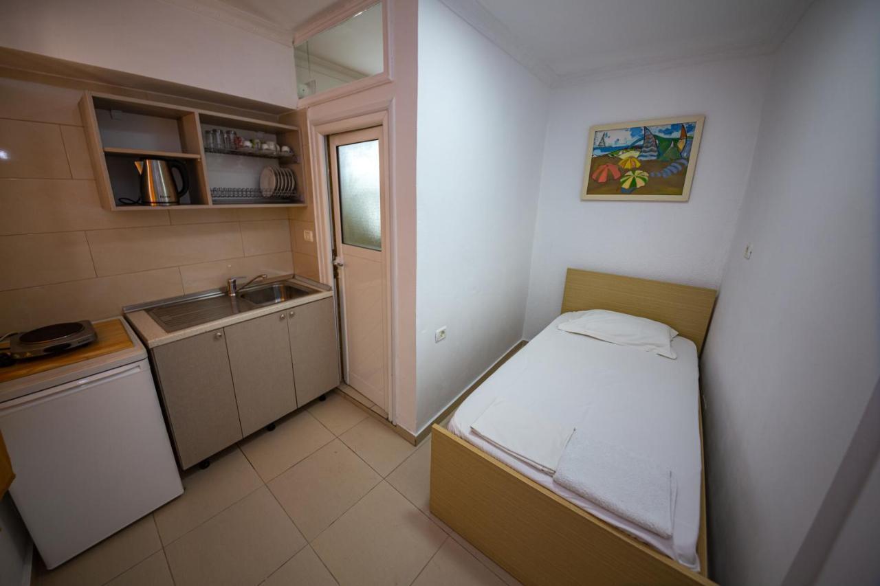 Himara Apartments Exterior photo