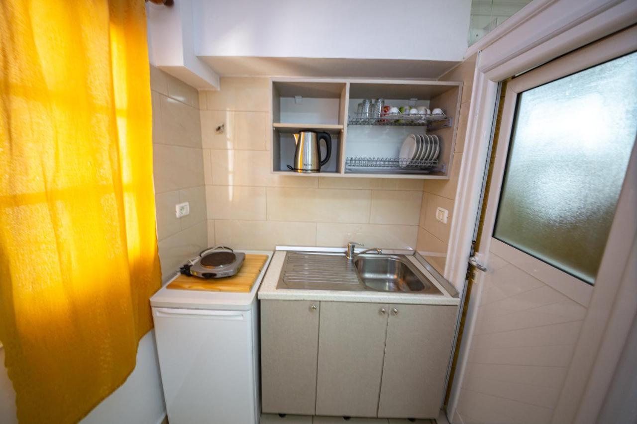Himara Apartments Exterior photo