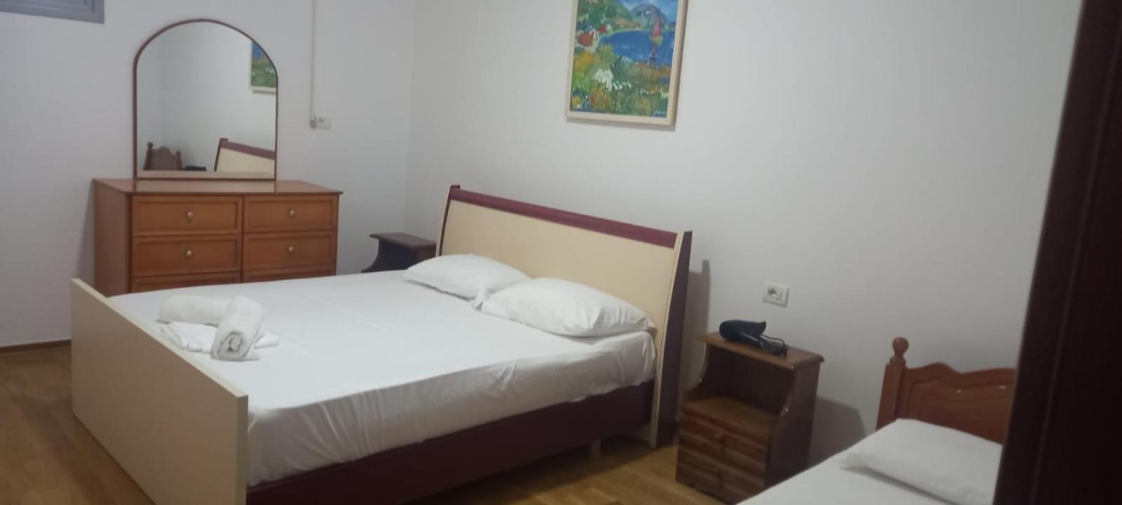 Himara Apartments Exterior photo