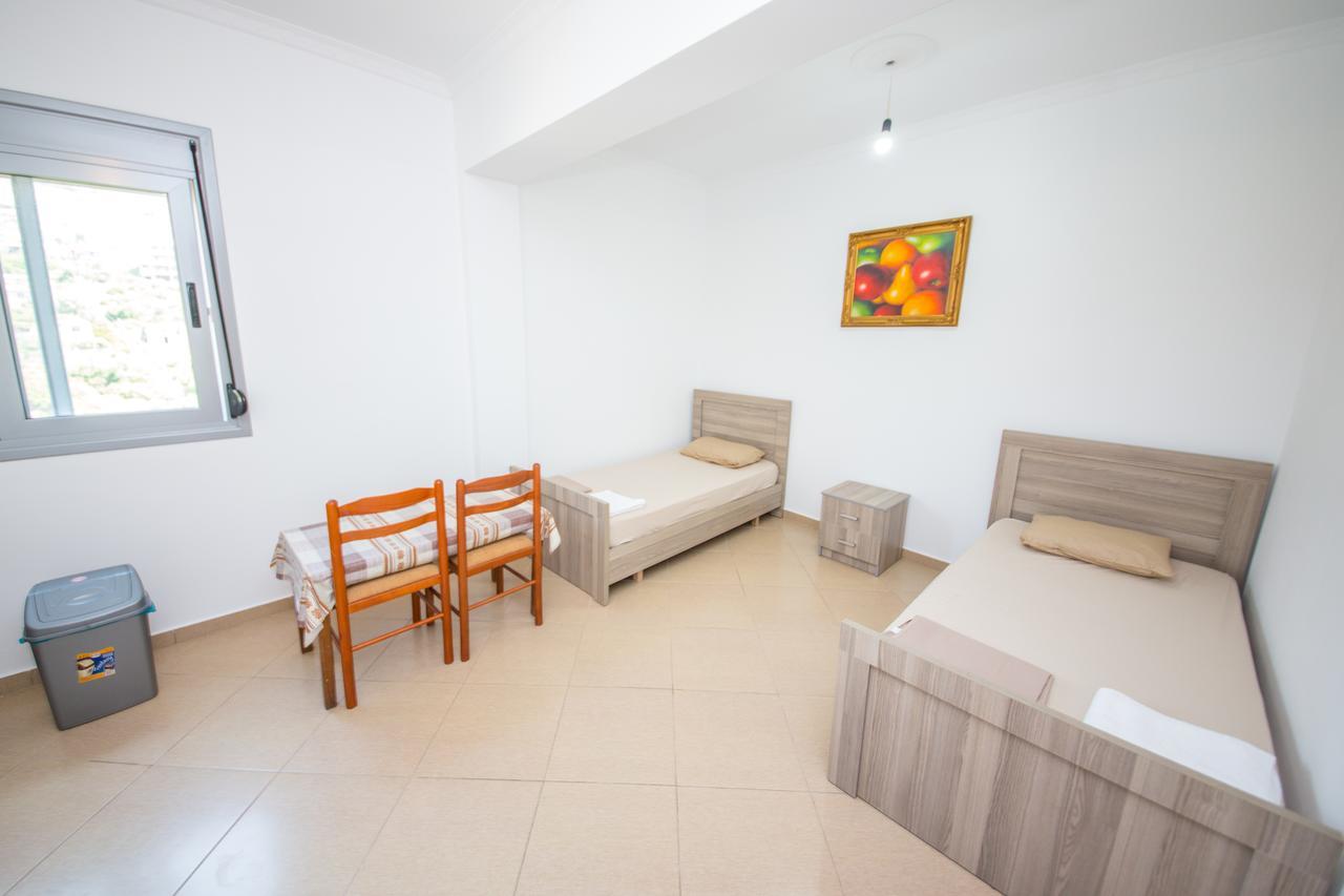 Himara Apartments Exterior photo